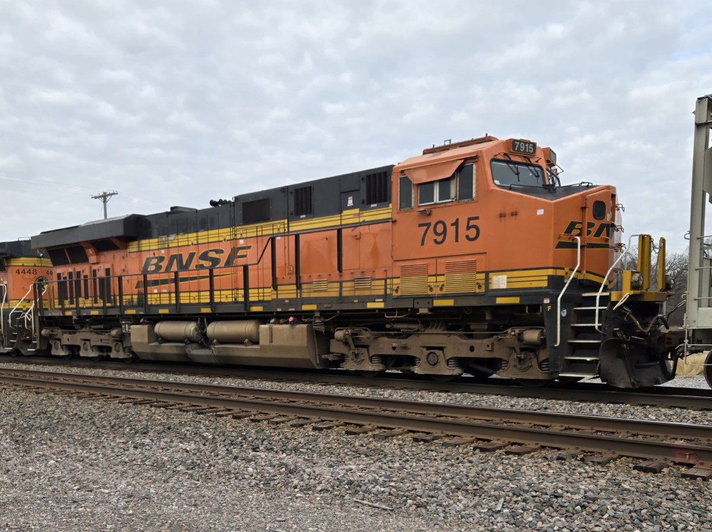 BNSF 7915